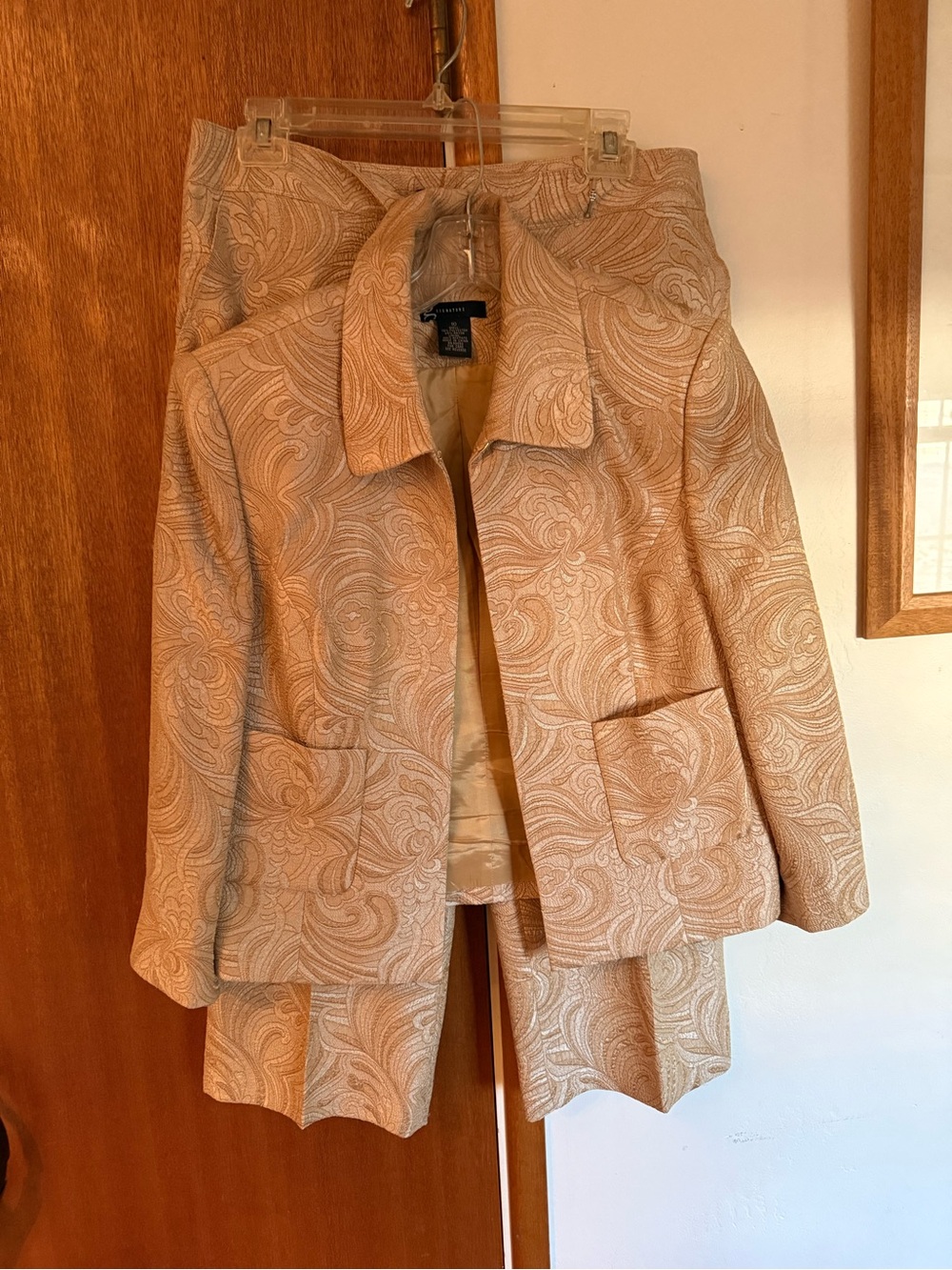 Signature Peach Paisley Jacquard Two-Piece Set
